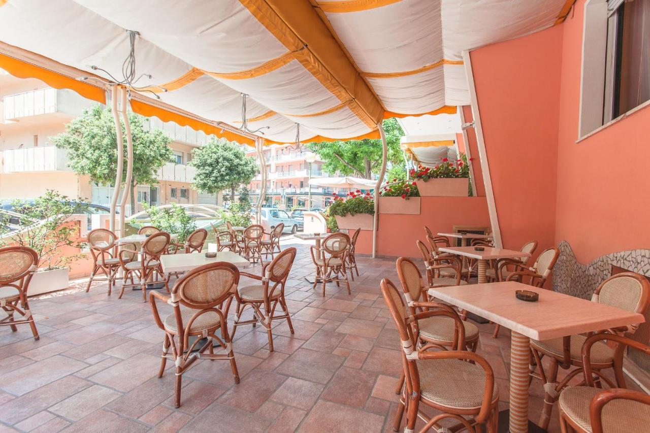 Hotel Joli Cesenatico Extérieur photo