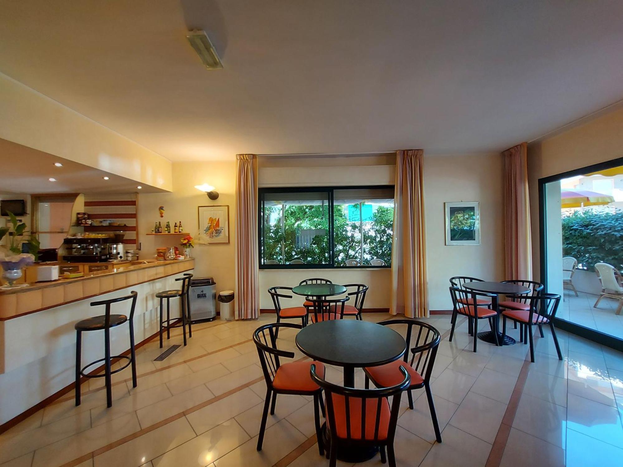 Hotel Joli Cesenatico Extérieur photo